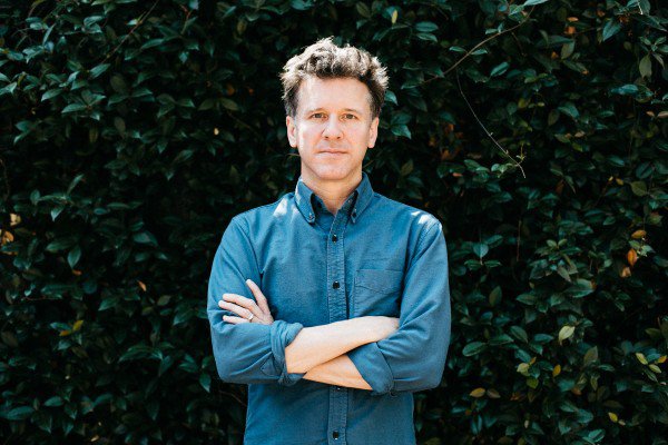 Fotografía promocional de Mac McCaughan