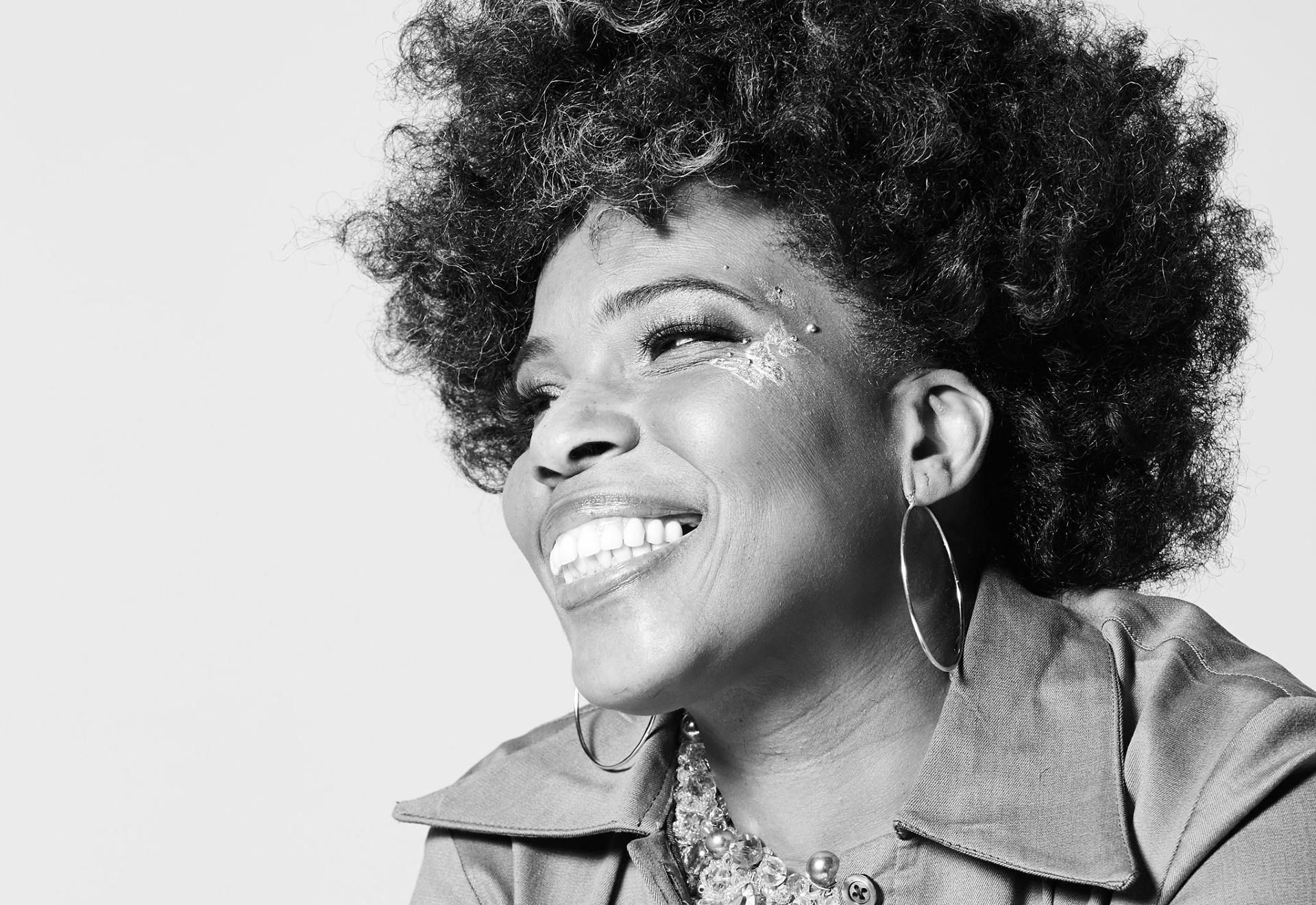 Promofoto von Concierto de Macy Gray en Berlín.