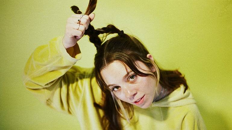 Fotografía promocional de Maddy Davis