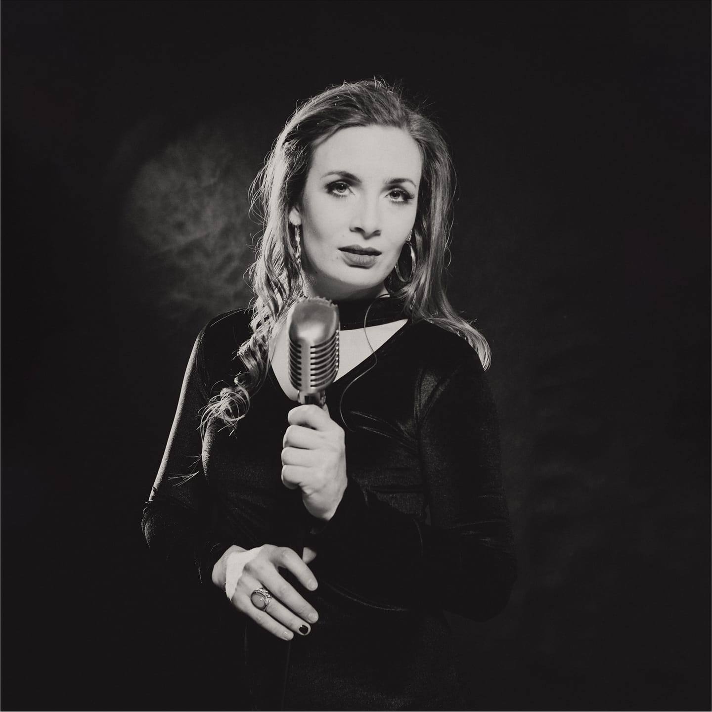 Fotografia promocional de Magda Hanausek.