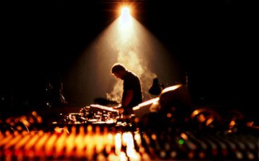 Promotional photograph of Makala.