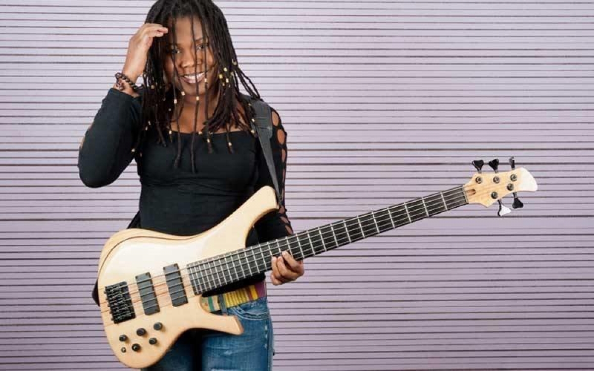 Fotografía promocional de Manou Gallo