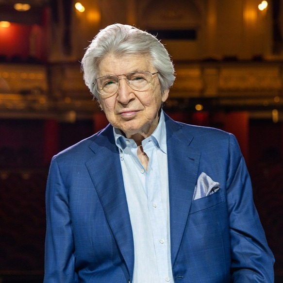 Fotografía promocional de Manuel Alejandro