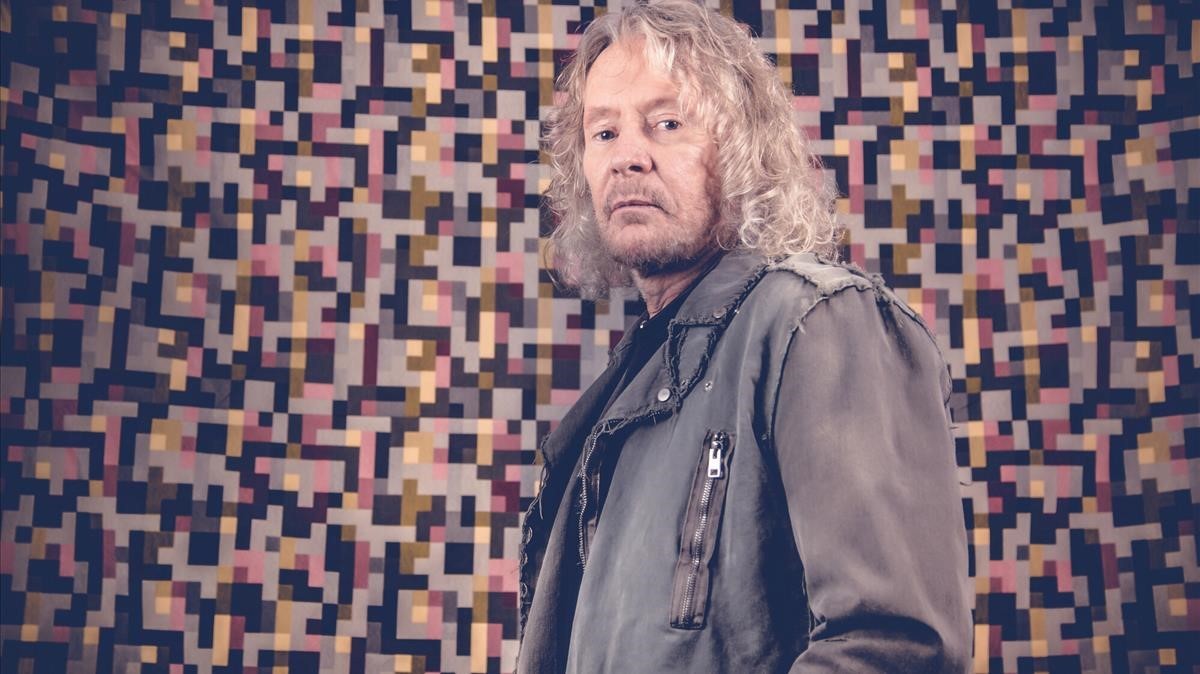 Promotional photograph of Marcos Valle.