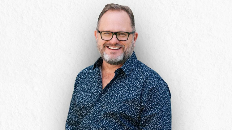 Promotional photograph of Marcos Witt.