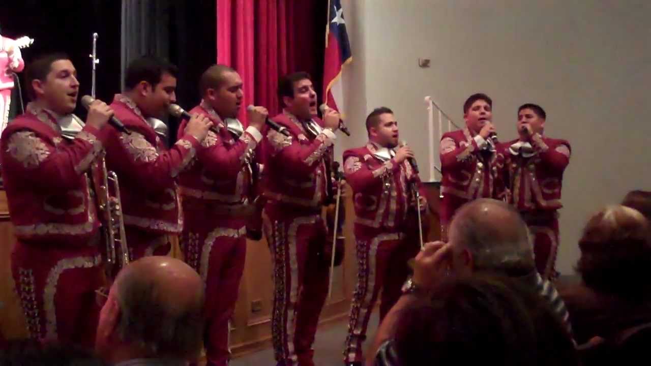 Fotografía promocional de Mariachi Azteca de America