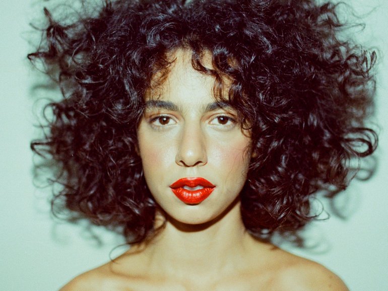 Fotografía promocional de Marina Sena