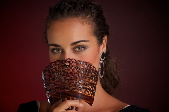 Promotional photograph of Marina Valiente.