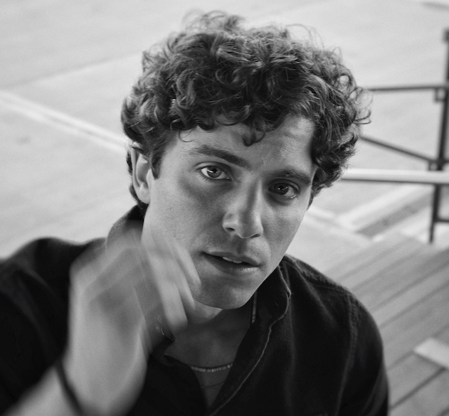 Fotografía promocional de Mark Ambor