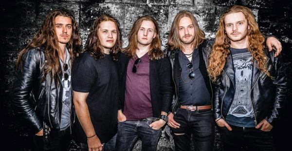 Promofoto von Mason Hill.