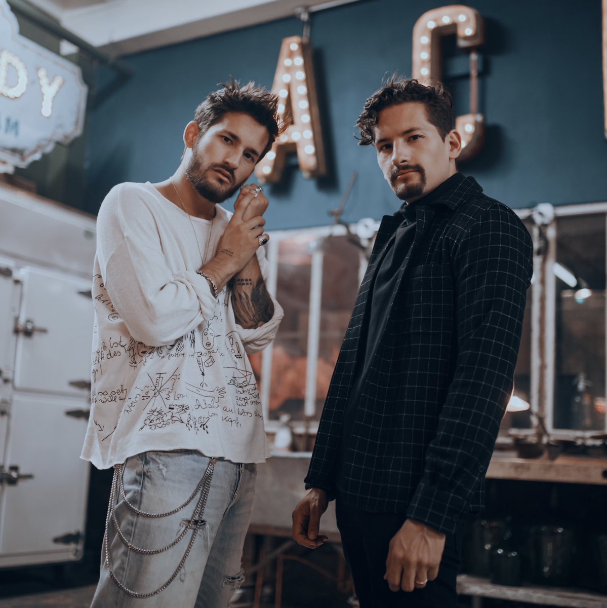 Fotografía promocional de Mau & Ricky