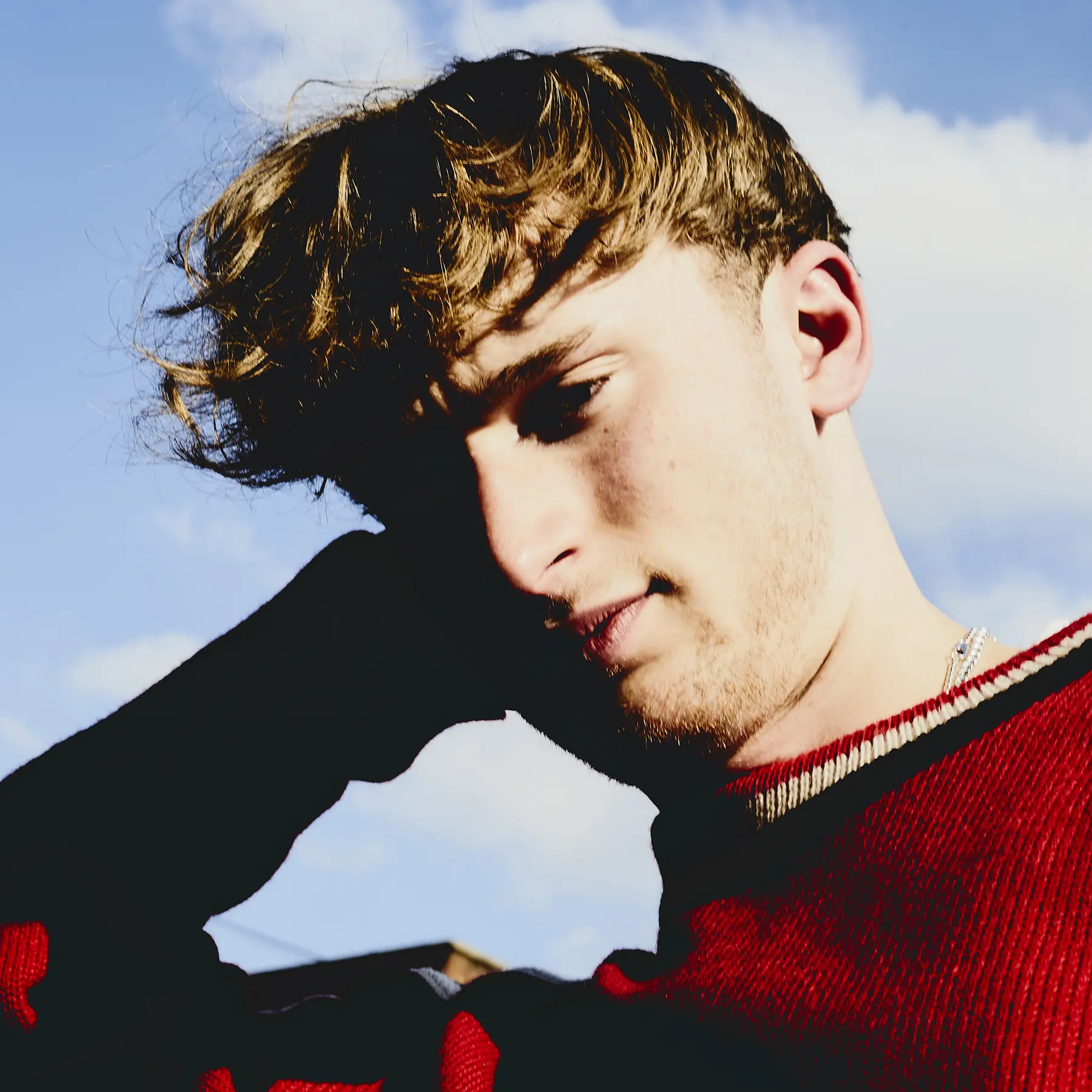 Fotografía promocional de Maxwell Varey