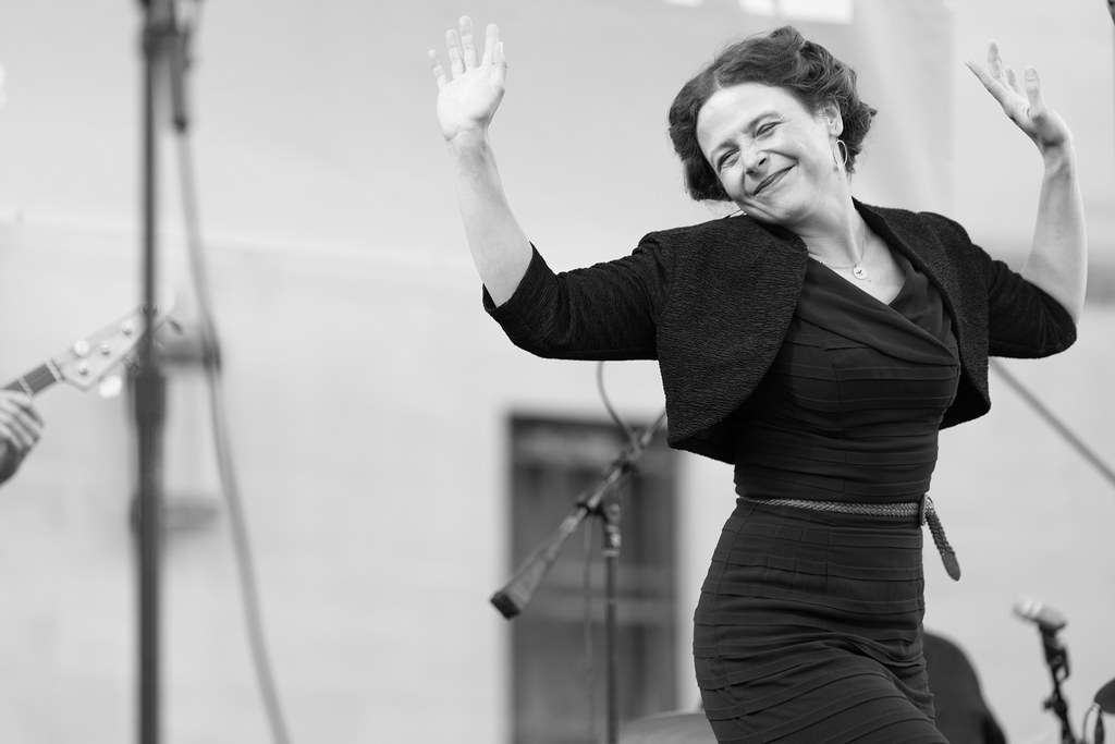 Fotografía promocional de Concierto de May Erlewine & The Motivations en Interlochen