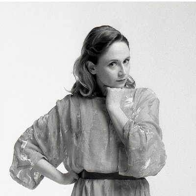 Fotografía promocional de Maya Yianni