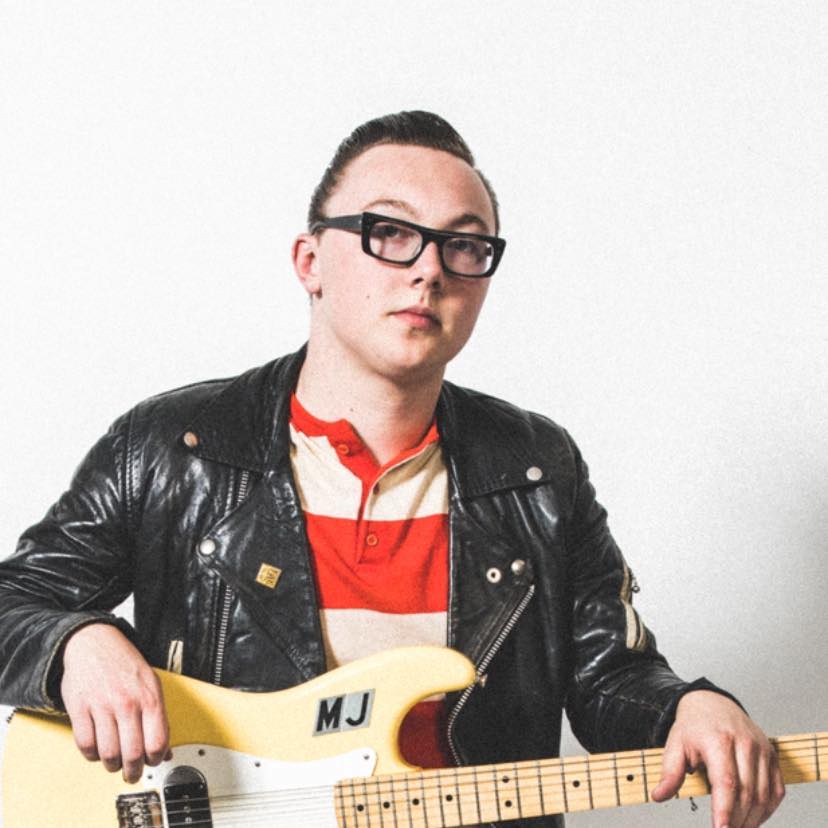 Photographie promotionnelle de Concierto de McKinley James en Iowa City.