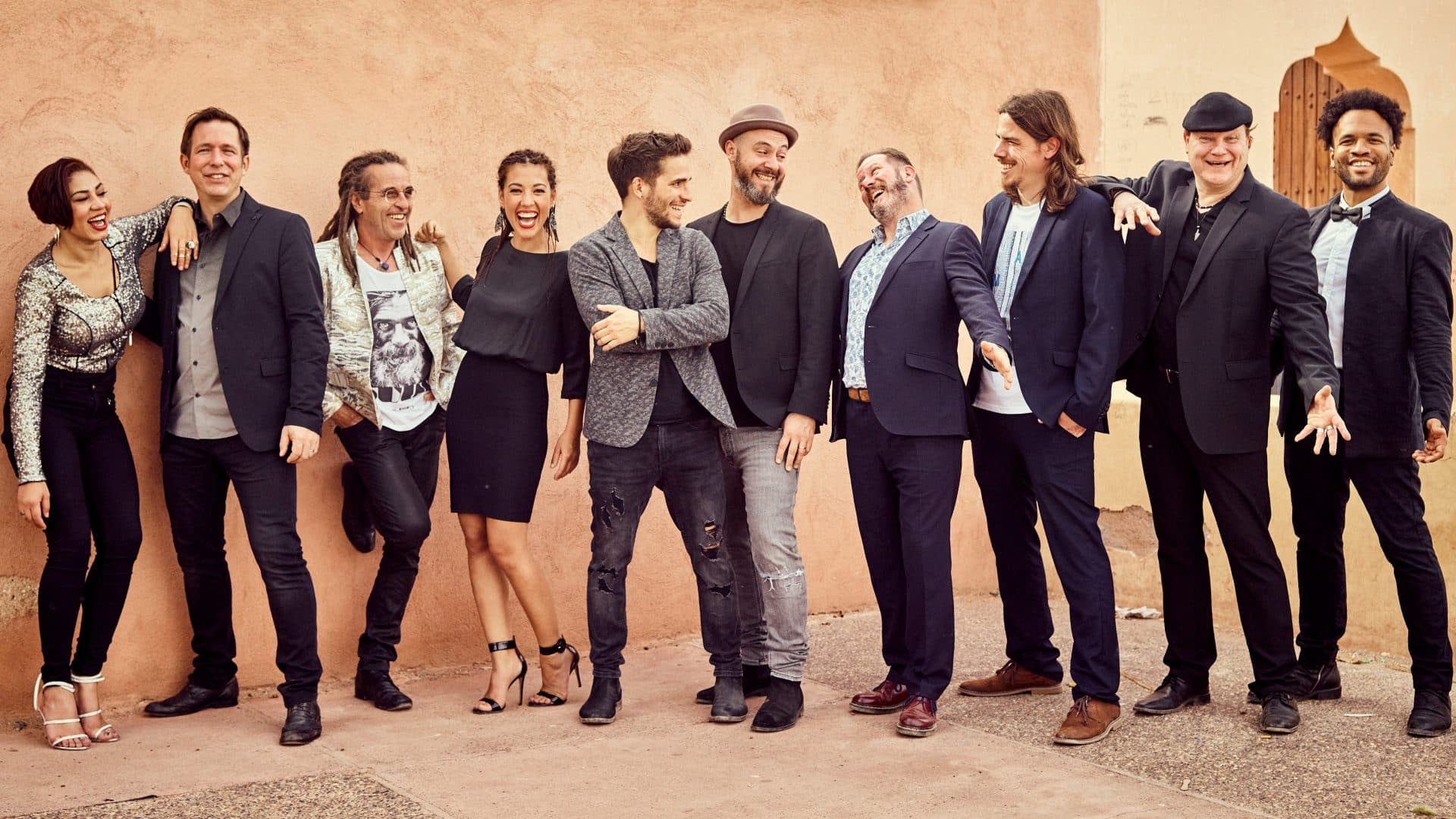 Fotografia promocional de Me and the Heat.