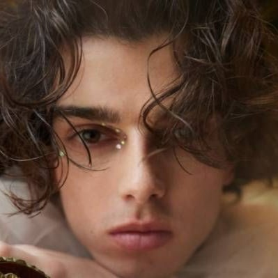 Promotional photograph of Mehro.