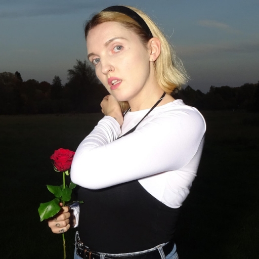 Fotografía promocional de Mia Morgan