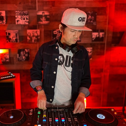 Fotografia promocional de MicFreak.