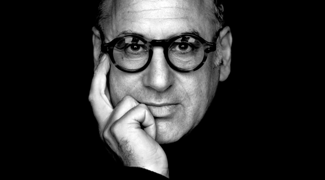Fotografía promocional de Michael Nyman