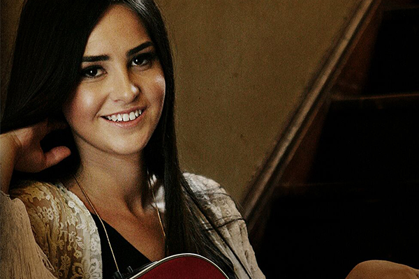 Fotografia promocional de Missy Lancaster.