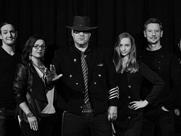 Fotografia promozionale di Concierto de Mister Panik & das Atlantic Orchester en Burg bei Magdeburg.