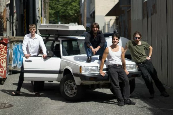 Fotografía promocional de Mock Media