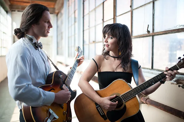 Fotografia promocional de Molly and Eben.