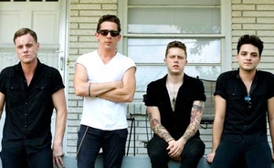 Fotografía promocional de Mona