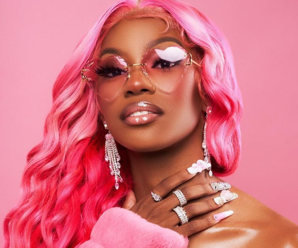 Promotional photograph of Monaleo.