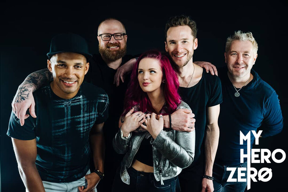 Fotografia promocional de My Hero Zero.
