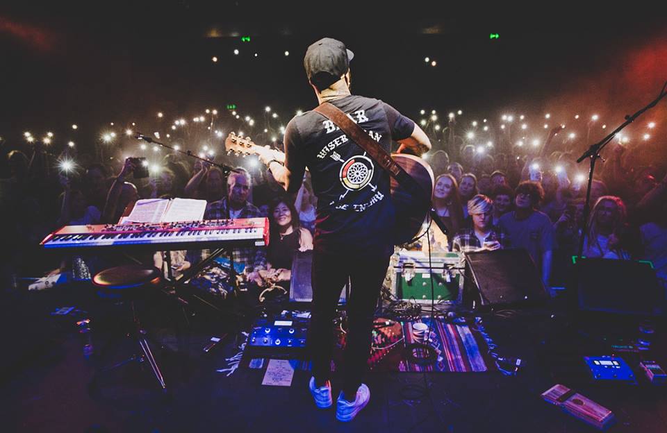 Fotografía promocional de Nahko