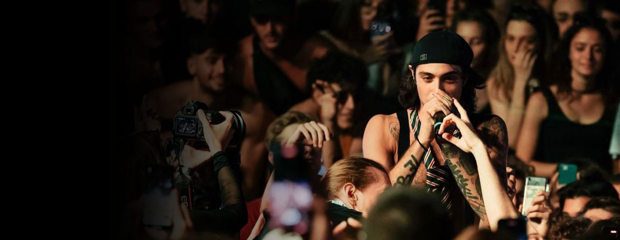 Fotografia promozionale di Naska.