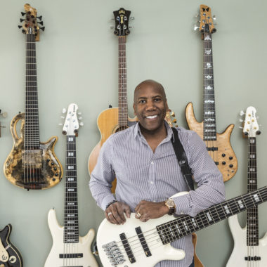 Fotografía promocional de Nathan East