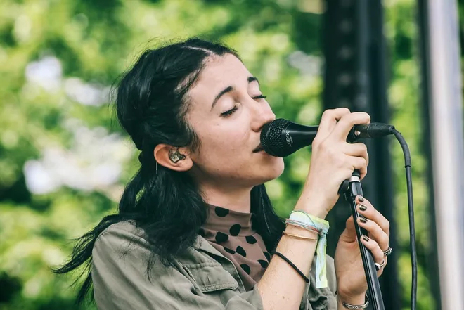 Fotografía promocional de Nicole Miglis