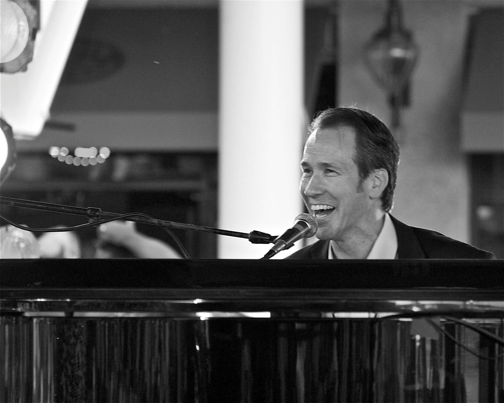 Fotografía promocional de Concierto de Noel Freidline en Charlotte