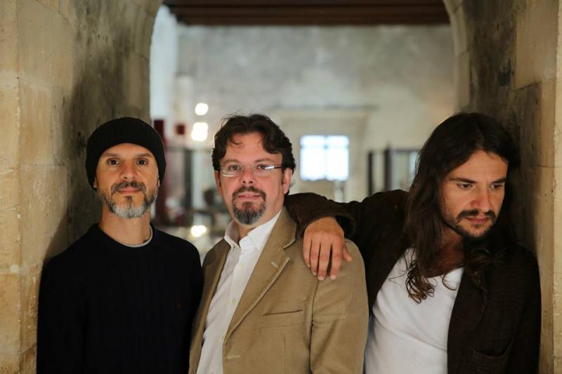 Fotografia promocional de Oi Dipnoi.