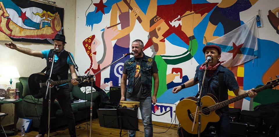 Promofoto von Os Novos.