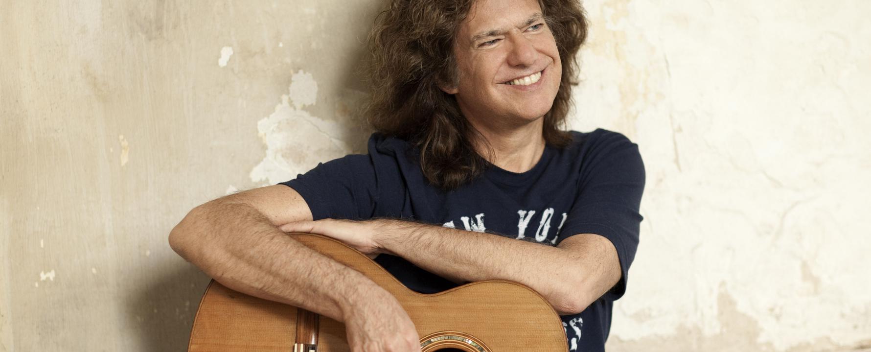 Promotional photograph of Pat Metheny.