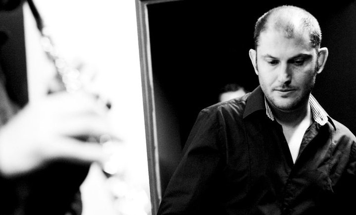 Fotografía promocional de Pedro Obregón