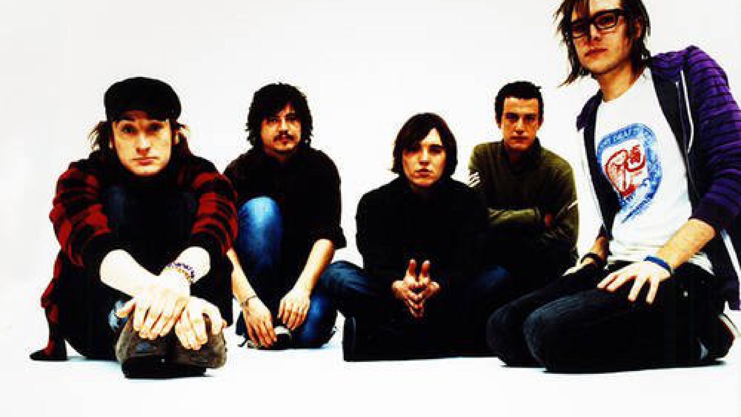 People_in_planes_-_last_man_standing. People in planes. Гриффины летчик. Бизнес класс в самолете. One people.