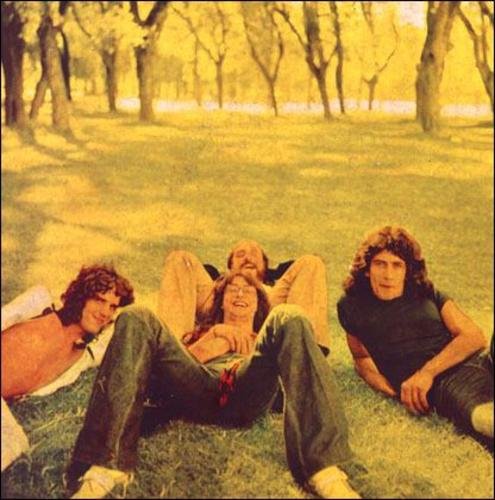 Fotografía promocional de Pescado Rabioso