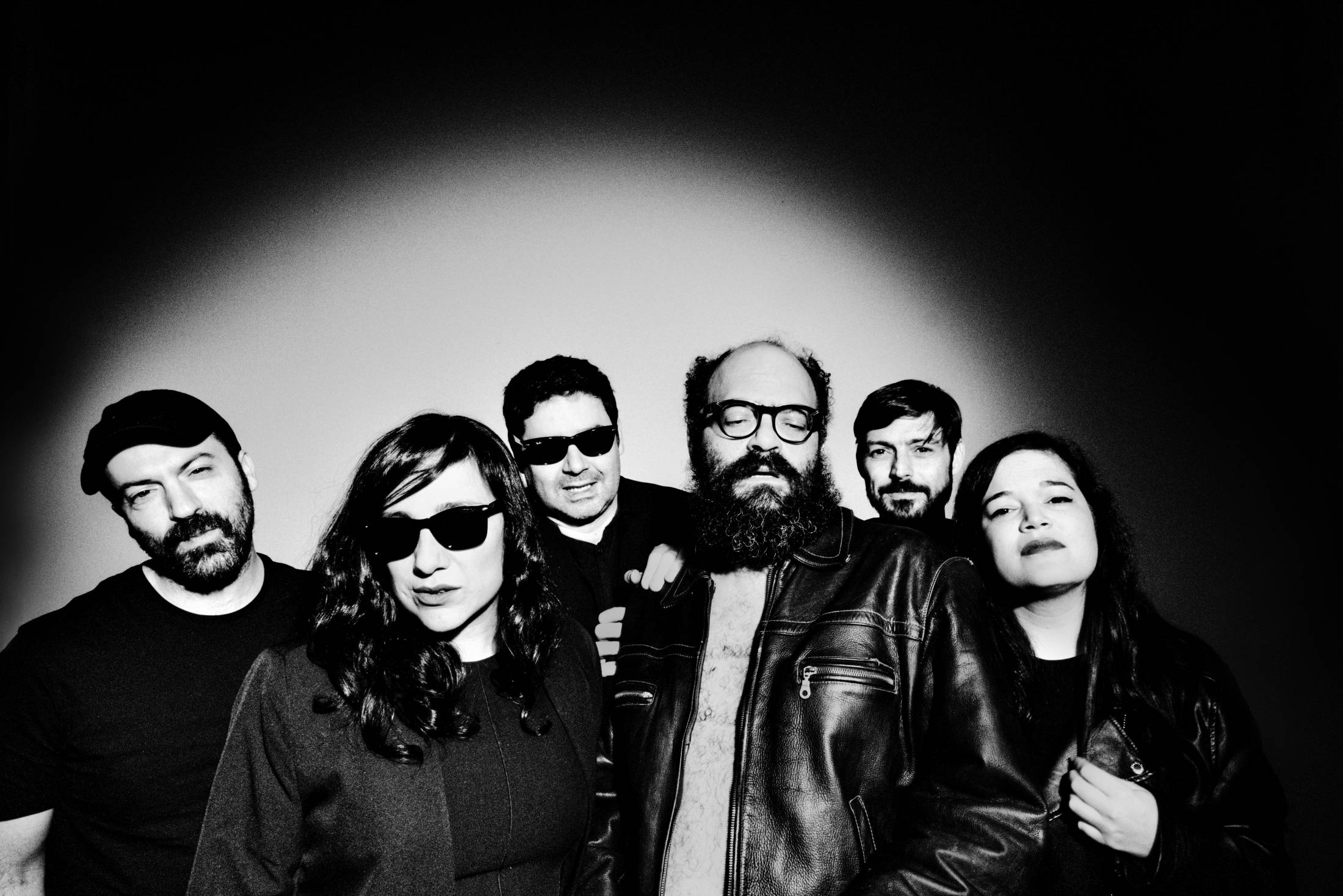 Fotografía promocional de Petróleo