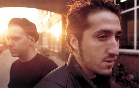 Promotional photograph of Pinback.