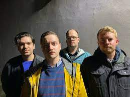 Fotografía promocional de Public Opinion