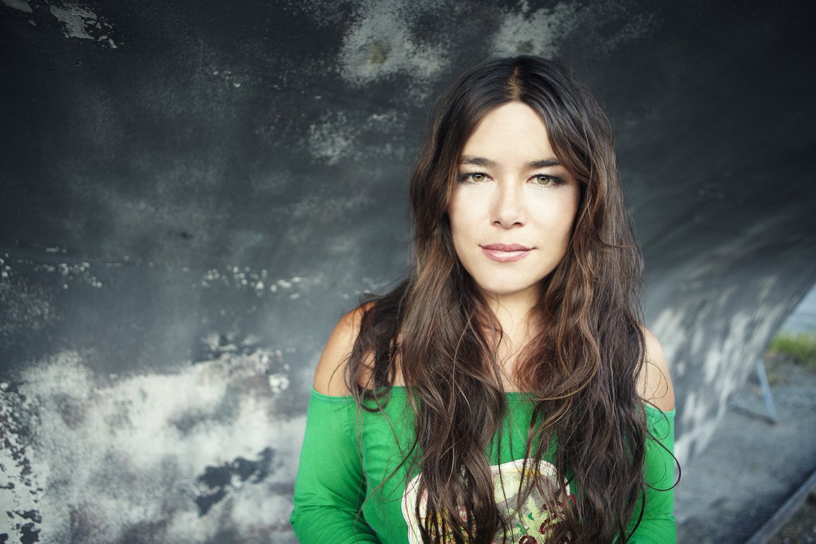 Promofoto von Rachael Yamagata.