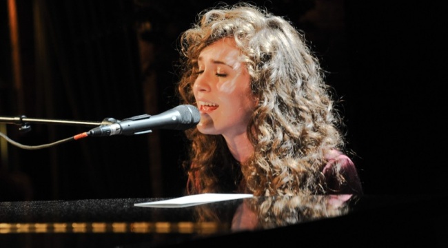 Fotografía promocional de Rae Morris