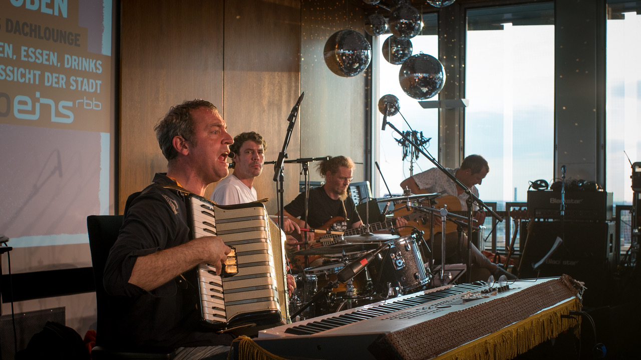 Promofoto von Concierto de Rainald Grebe & die Kapelle der Versöhnung en Berlín.