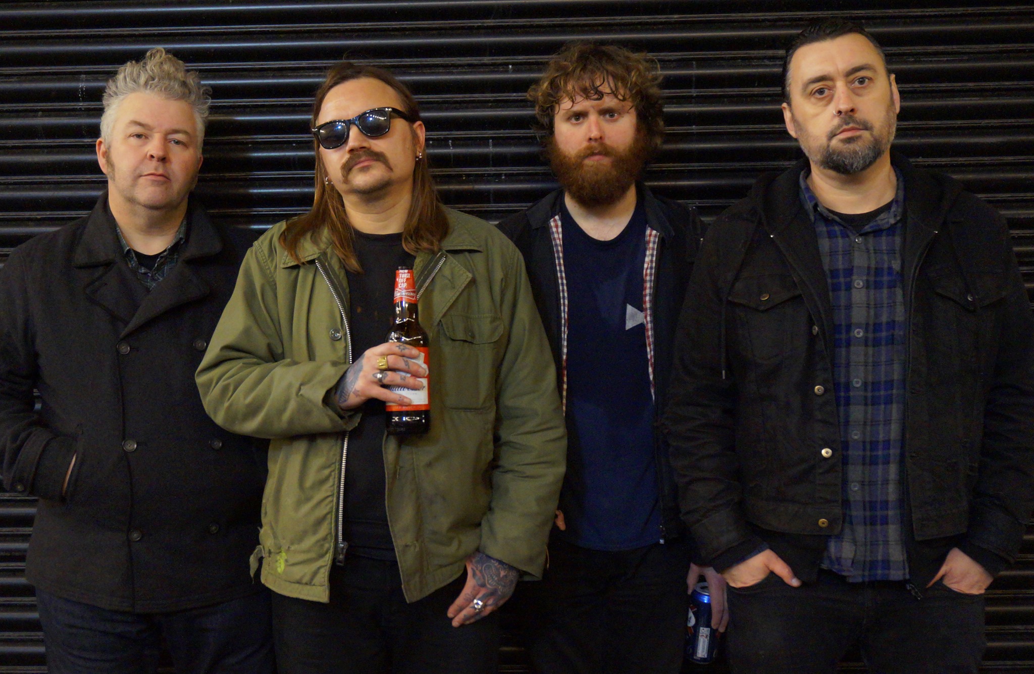Fotografia promocional de Rainbow Grave.
