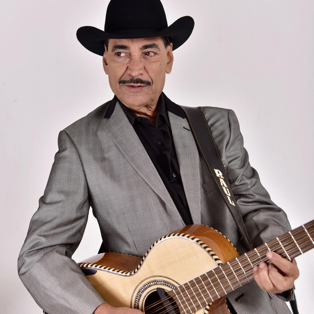 Fotografía promocional de Raúl Hernández